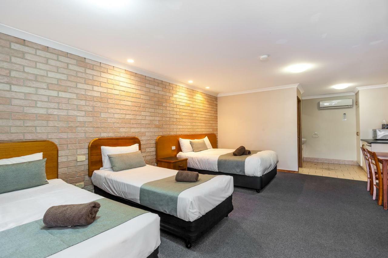 Clifford Gardens Motor Inn 투움바 외부 사진