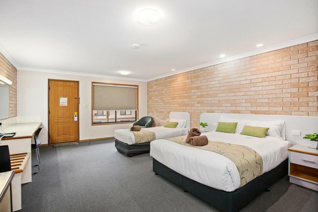 Clifford Gardens Motor Inn 투움바 외부 사진