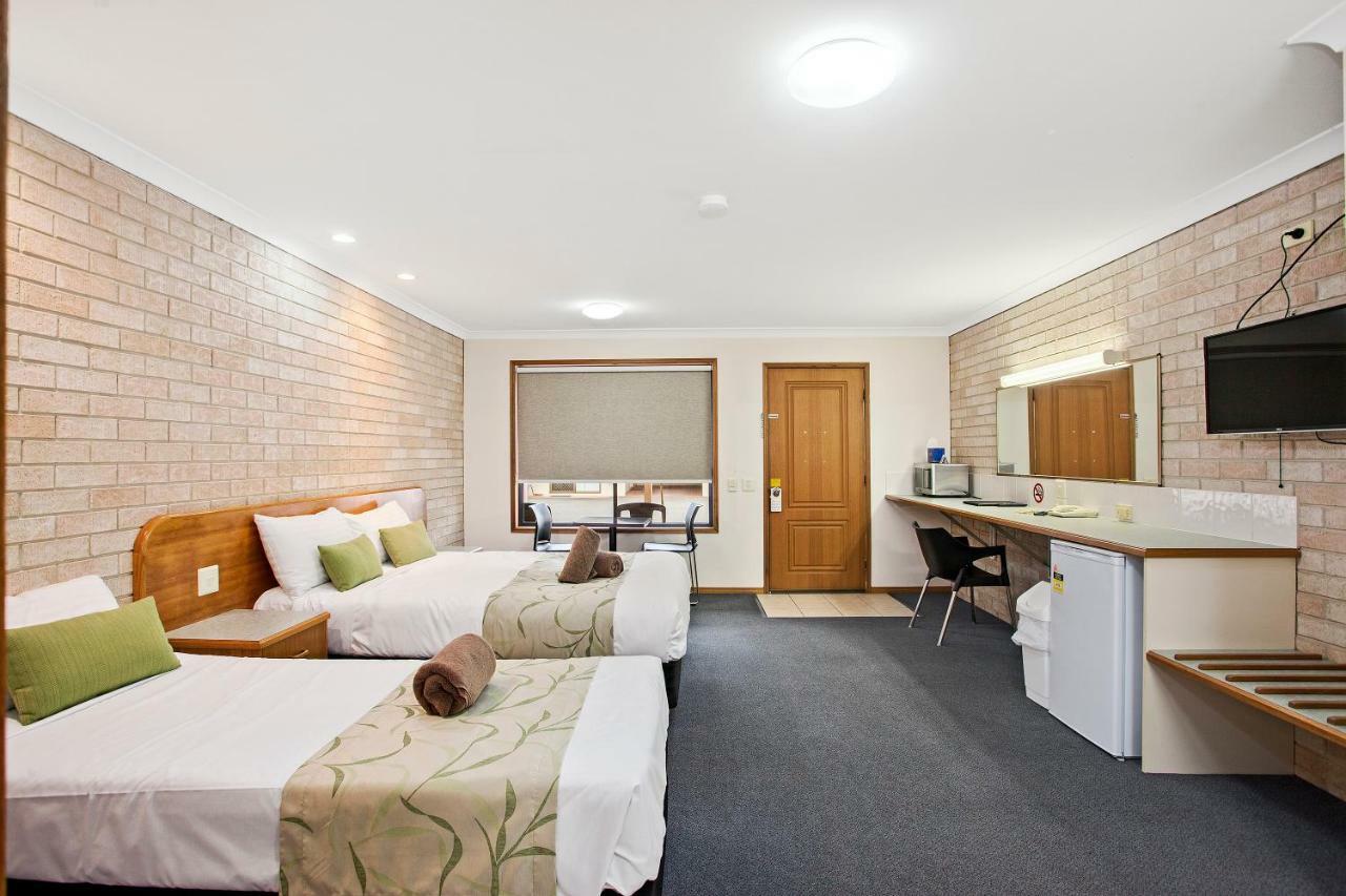 Clifford Gardens Motor Inn 투움바 외부 사진